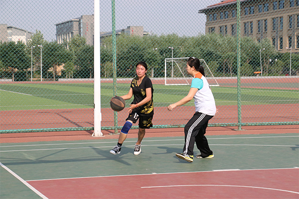 恭贺我院2016威尼斯886699女子篮球赛勇夺桂冠